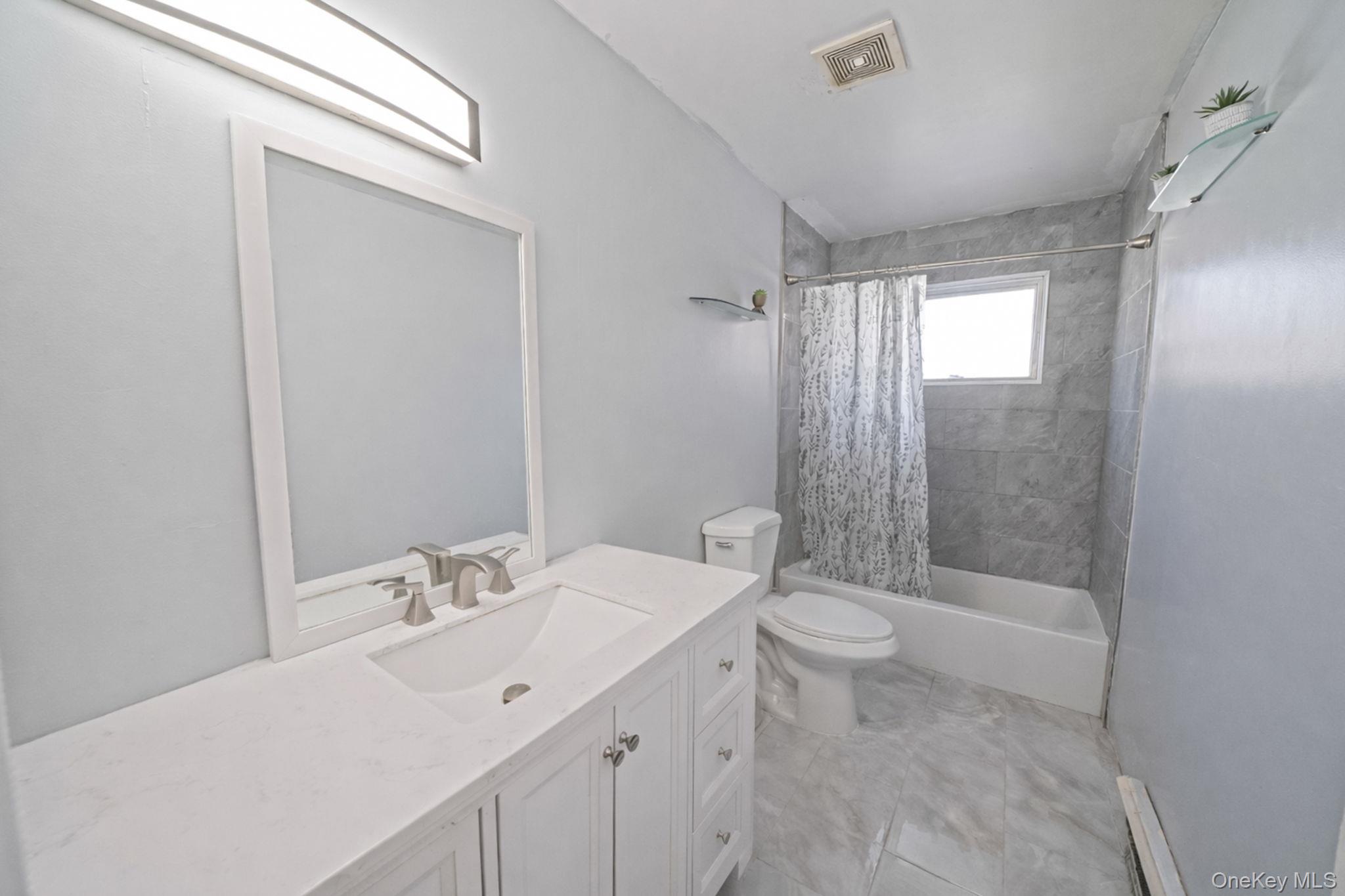 #15 photo, 53 Spruce Street, সাফোক কাউন্টি Central Islip , NY 11722