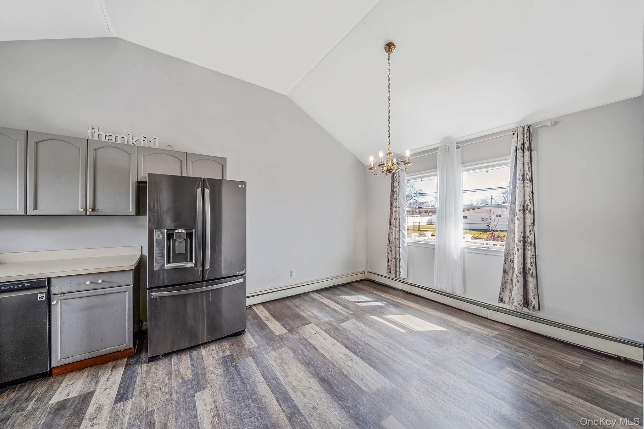 #5 photo, 53 Spruce Street, সাফোক কাউন্টি Central Islip , NY 11722