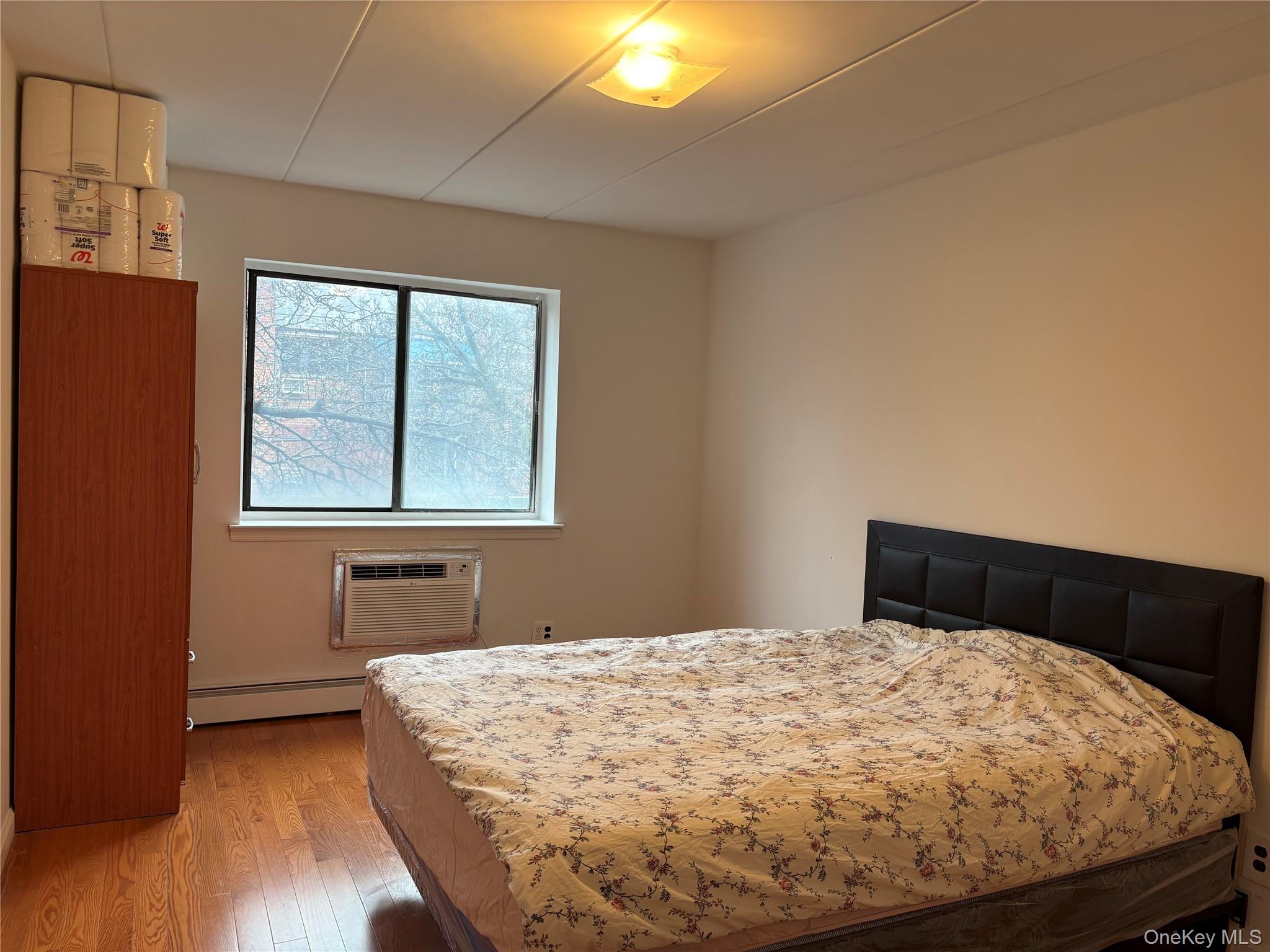 #14 photo, 5616 Seabury Street, কুইন্‌স Elmhurst , NY 11373