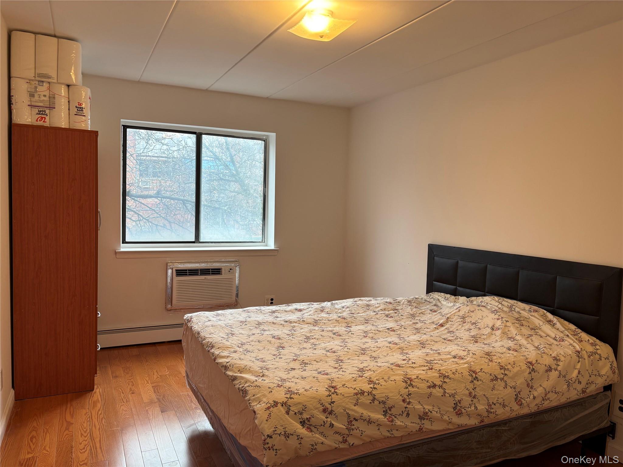 #15 photo, 5616 Seabury Street, কুইন্‌স Elmhurst , NY 11373