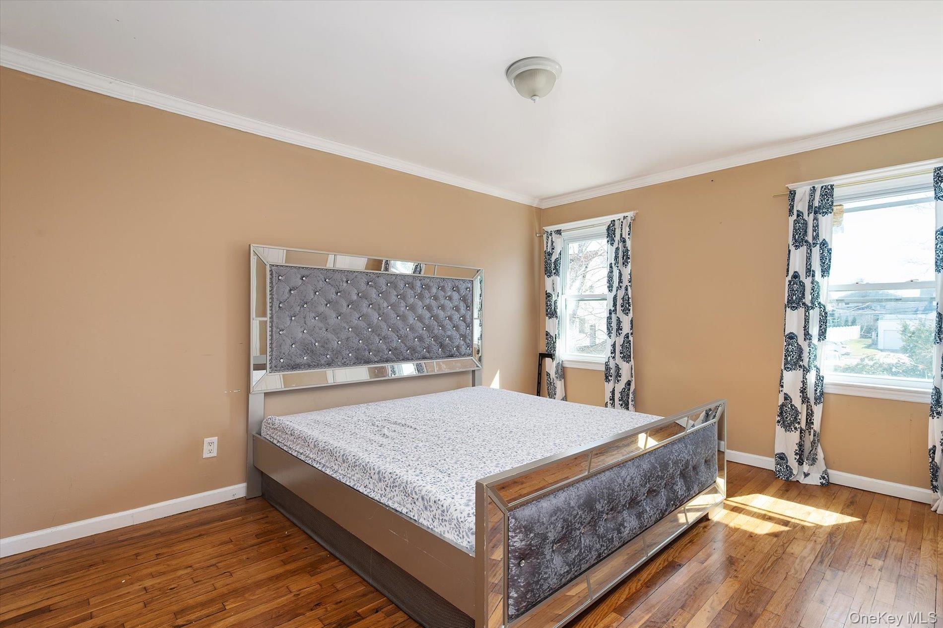 #11 photo, 569 Peninsula Boulevard, Cedarhurst , NY 11516