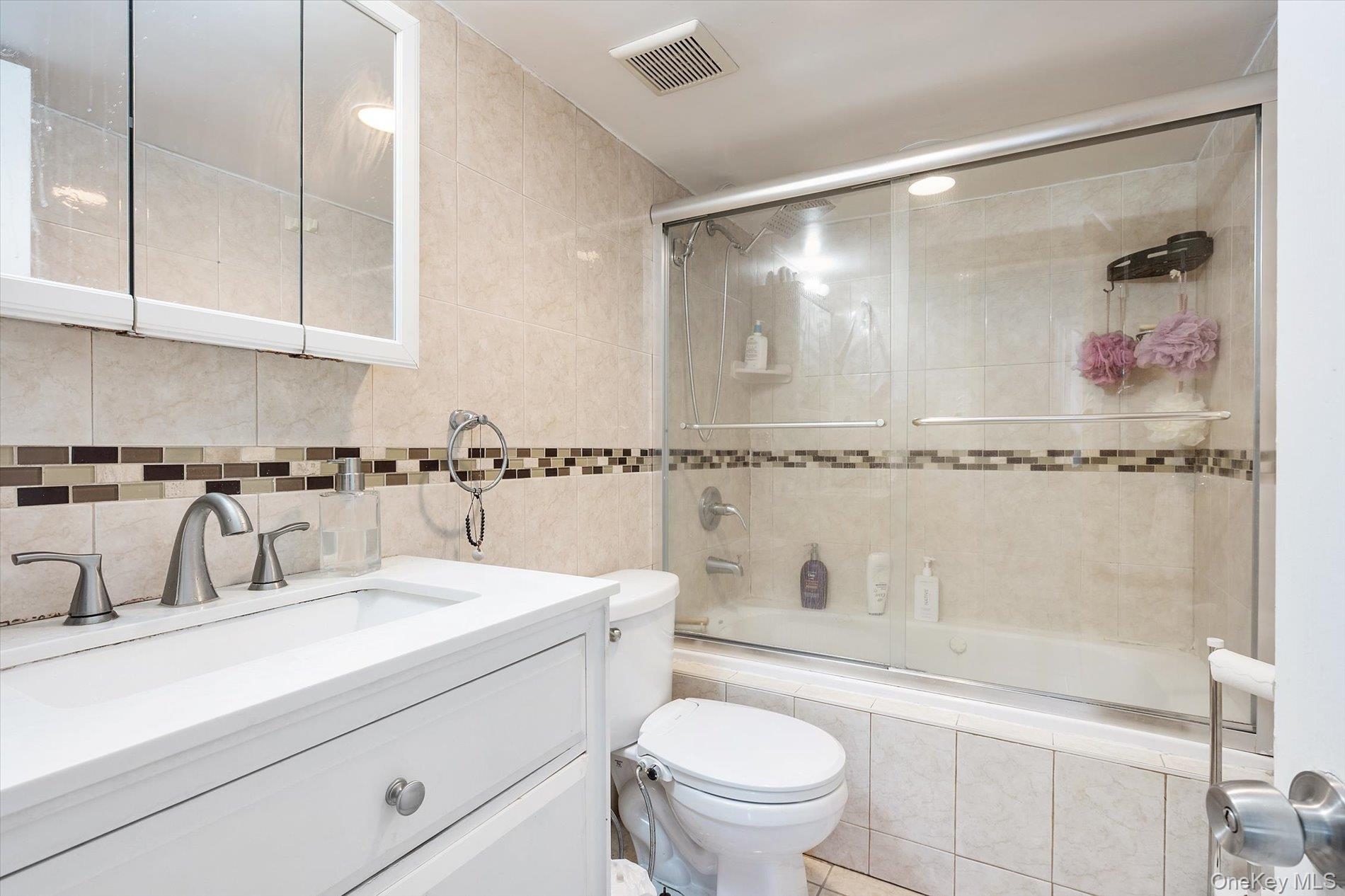 #16 photo, 569 Peninsula Boulevard, Cedarhurst , NY 11516