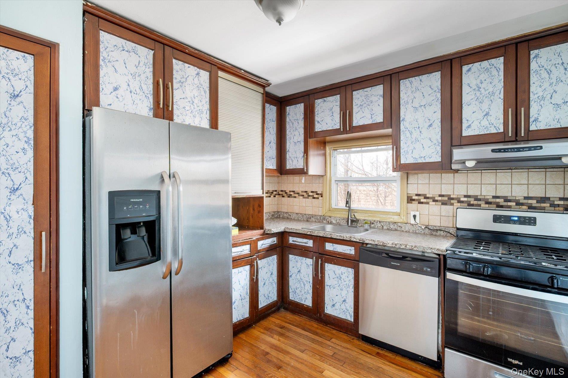 #7 photo, 569 Peninsula Boulevard, Cedarhurst , NY 11516