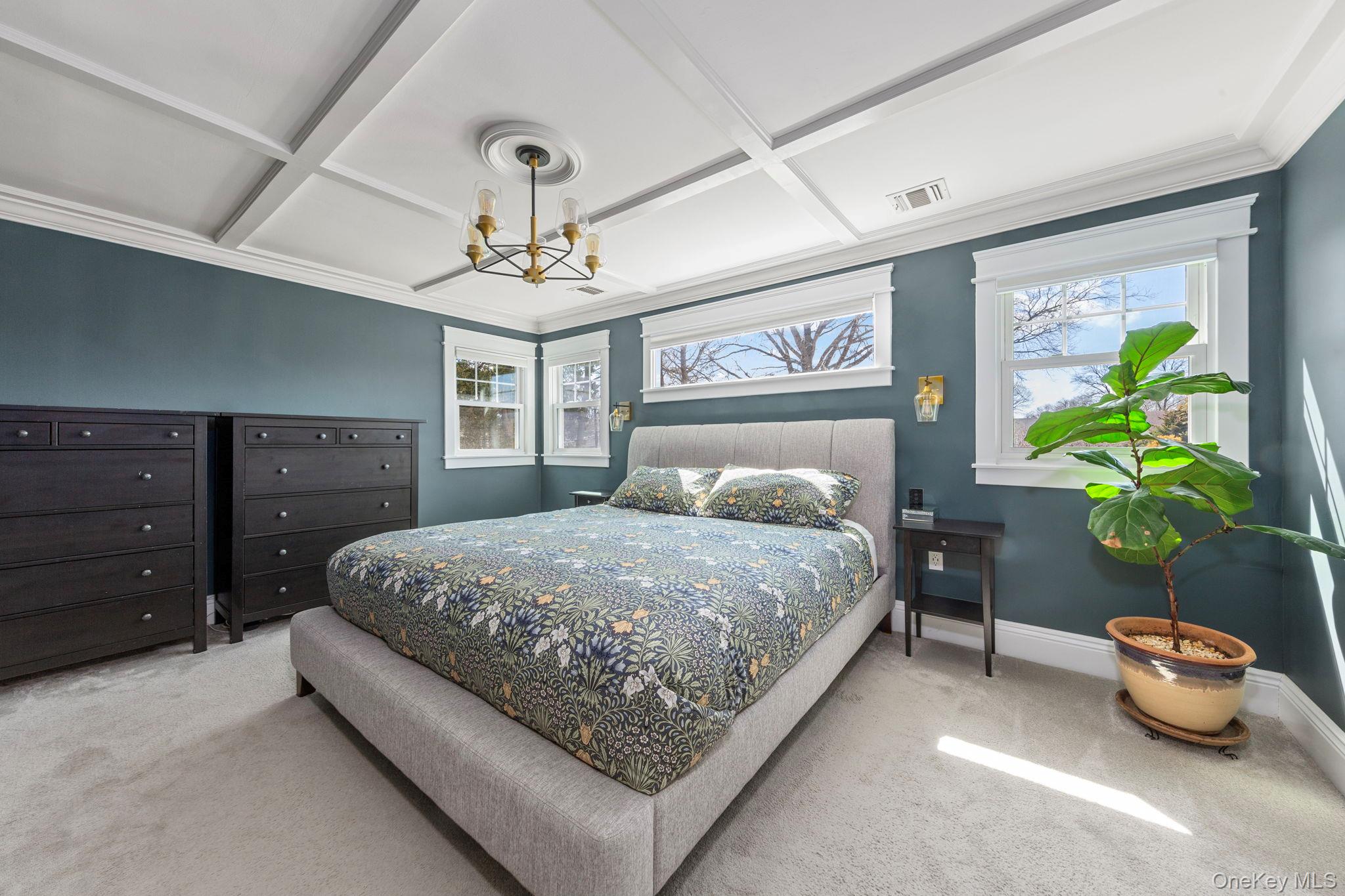 #10 photo, 420 Scranton Avenue, नासाउ काउंटी Lynbrook , NY 11563