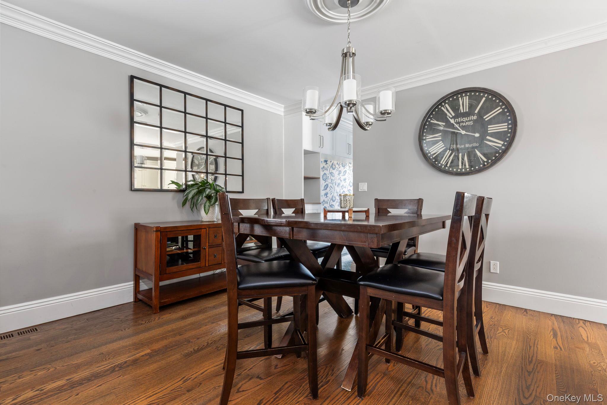 #4 photo, 420 Scranton Avenue, नासाउ काउंटी Lynbrook , NY 11563