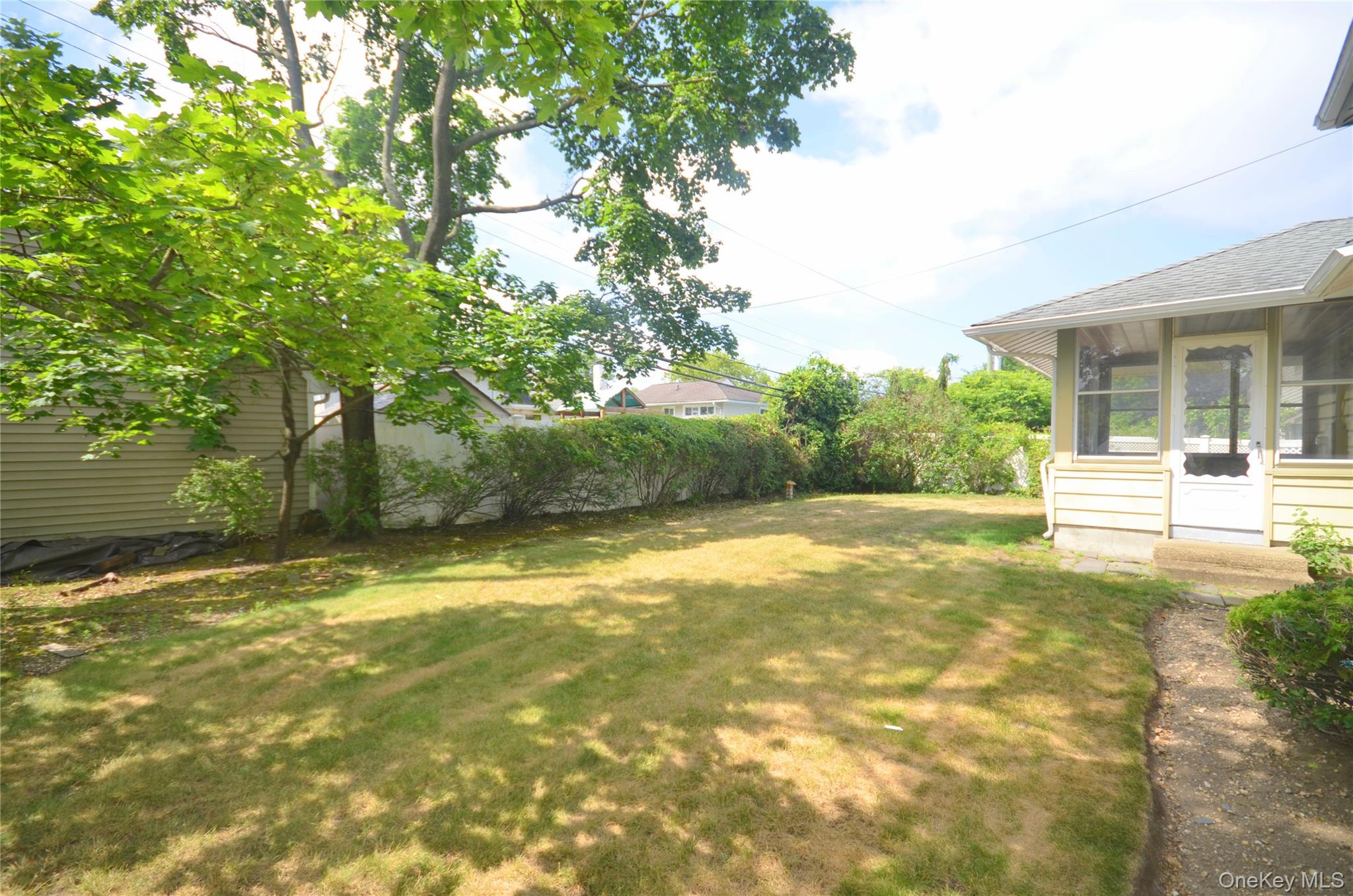 #16 photo, 1474 Stephen Marc Lane, নাসাউ কাউন্টি East Meadow , NY 11554