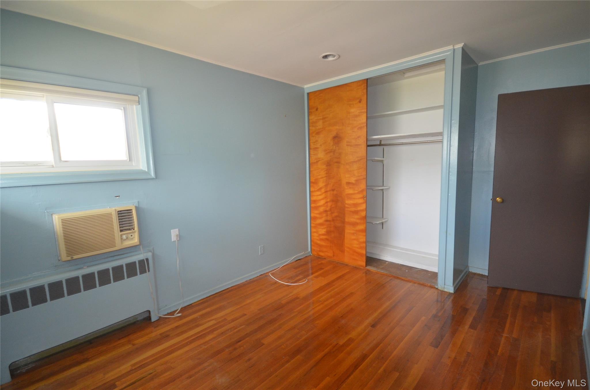 #9 photo, 1474 Stephen Marc Lane, নাসাউ কাউন্টি East Meadow , NY 11554