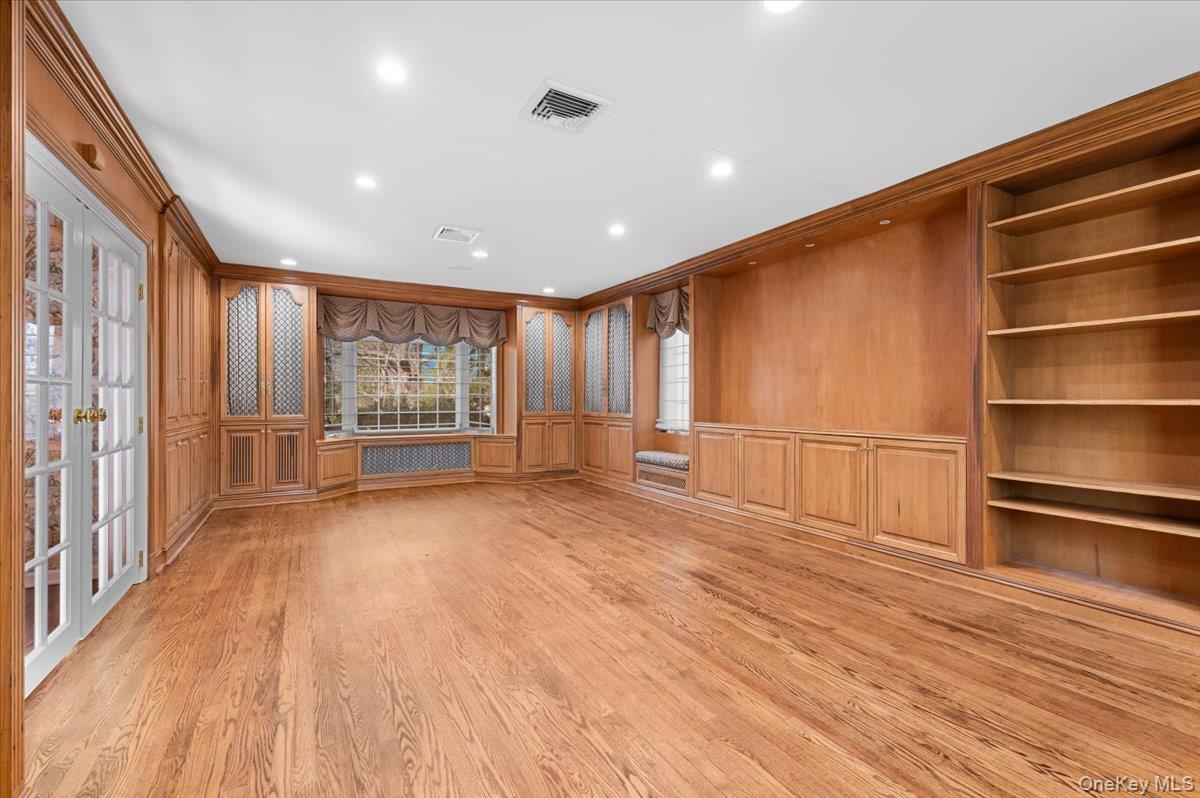 #11 photo, 2 Hickory Hill, নাসাউ কাউন্টি Roslyn Estates , NY 11576