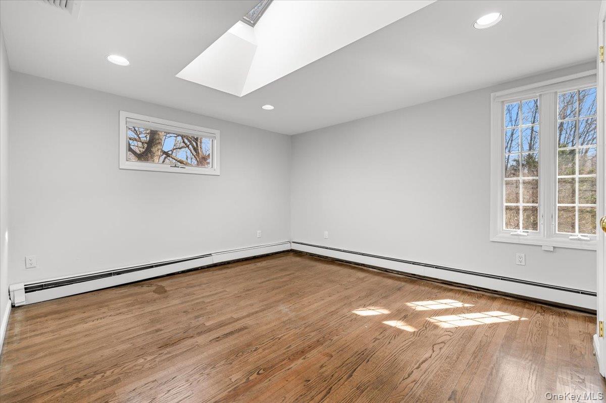 #18 photo, 2 Hickory Hill, নাসাউ কাউন্টি Roslyn Estates , NY 11576