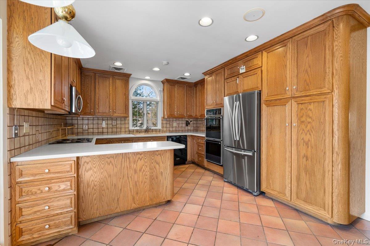 #6 photo, 2 Hickory Hill, নাসাউ কাউন্টি Roslyn Estates , NY 11576