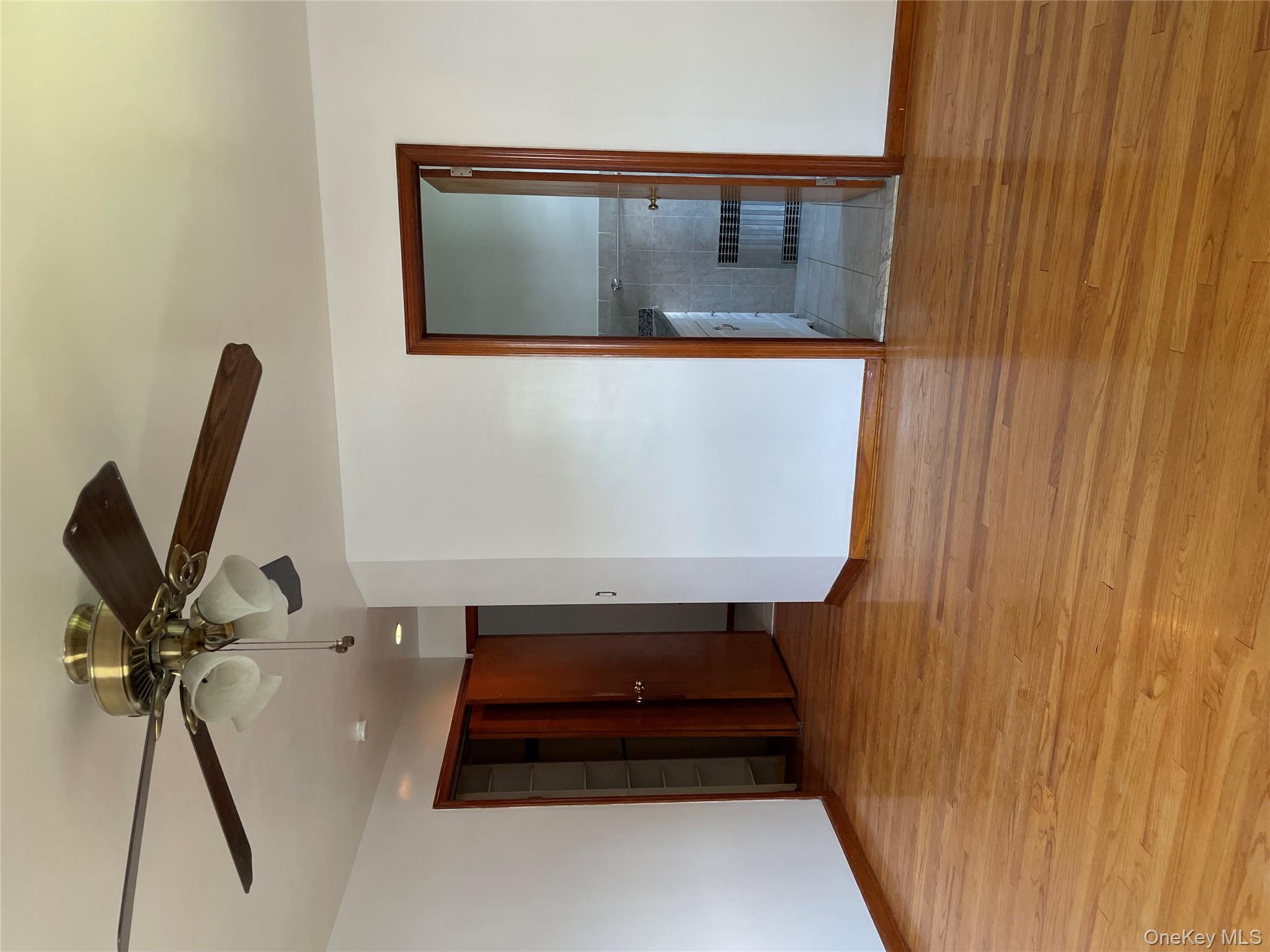 #8 photo, 26 Nassau Avenue, Glen Cove , NY 11542