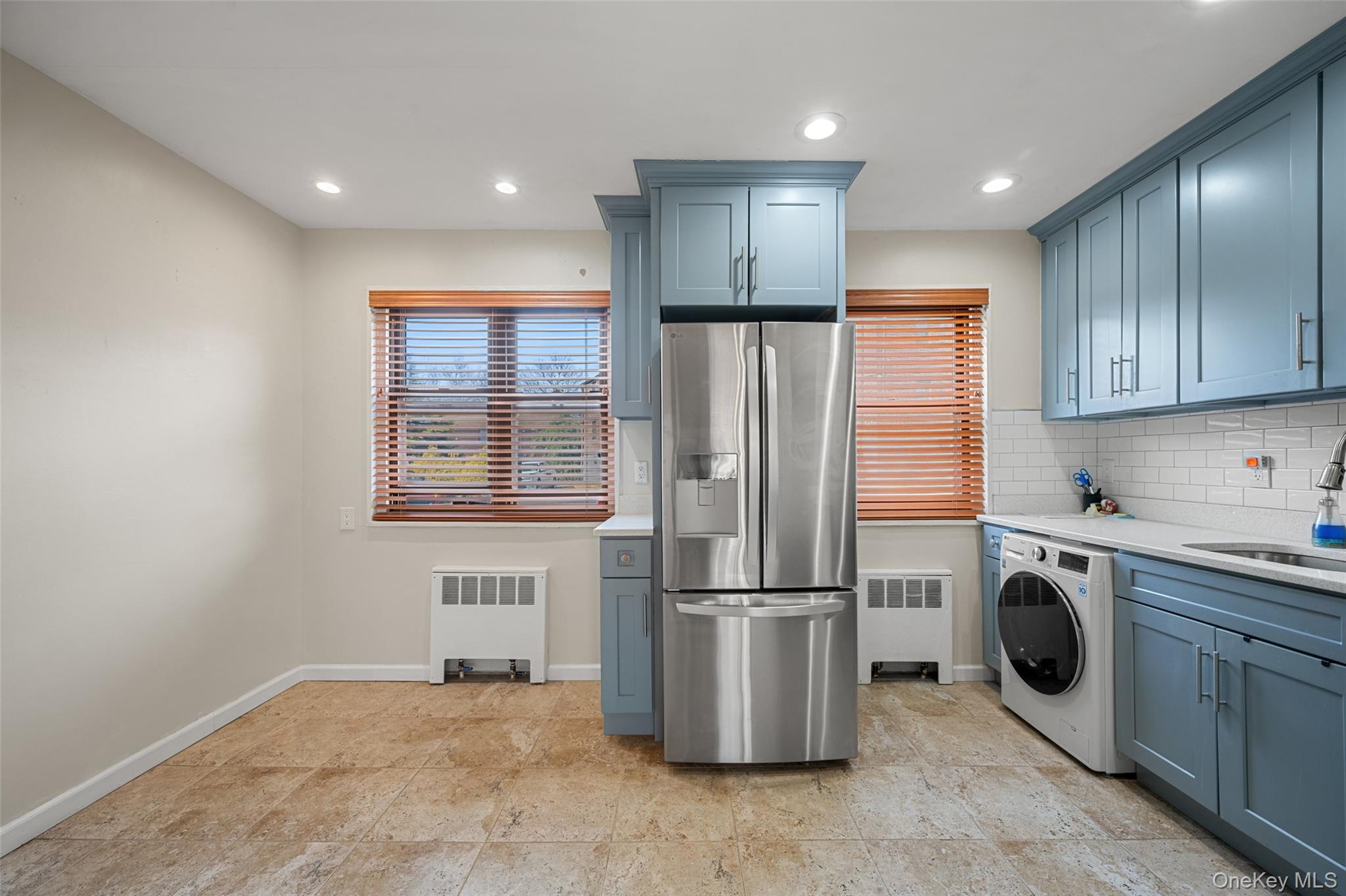 #4 photo, 246-29 57th Drive, কুইন্‌স Douglaston , NY 11362