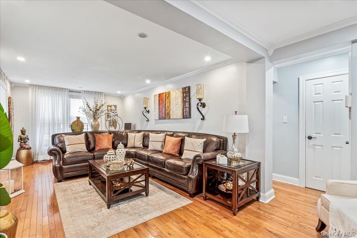 #3 photo, 59-30 108th Street, 뉴욕퀸즈 Corona , NY 11368