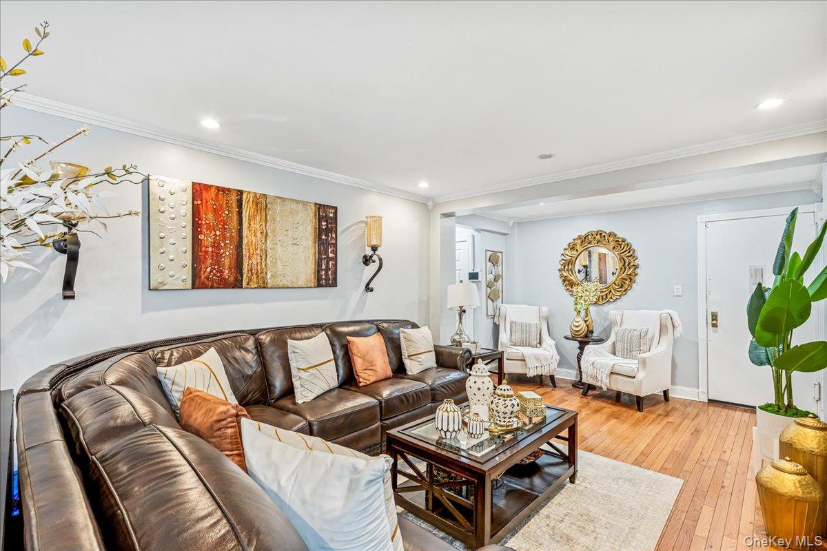 #6 photo, 59-30 108th Street, 뉴욕퀸즈 Corona , NY 11368