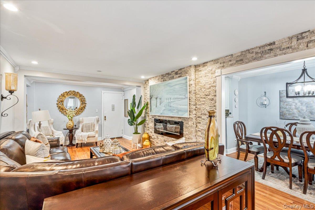 #8 photo, 59-30 108th Street, 뉴욕퀸즈 Corona , NY 11368