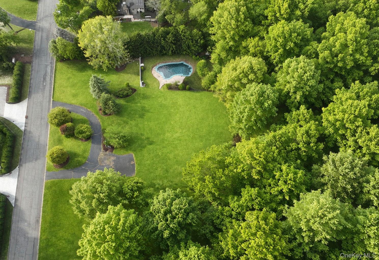 #1 photo, 17 Briarwood Lane, Suffern , NY 10901