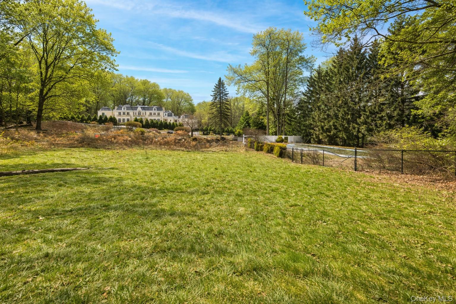 #5 photo, 17 Briarwood Lane, Suffern , NY 10901