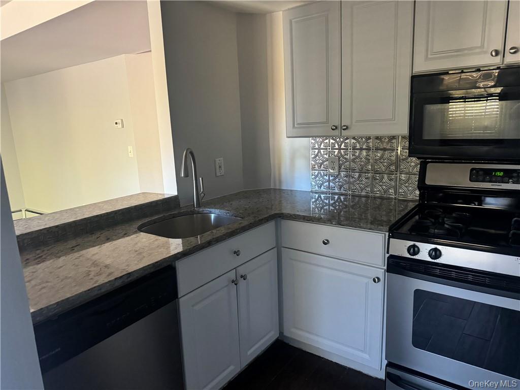 #2 photo, 1 Lexington Hill, Harriman , NY 10926