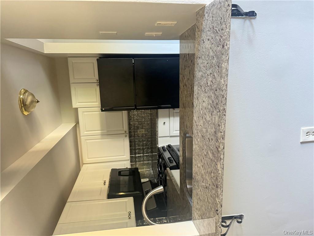 #3 photo, 1 Lexington Hill, Harriman , NY 10926