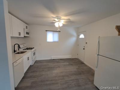 #2 photo, 16 Russell Street, সাফোক কাউন্টি Wyandanch , NY 11798