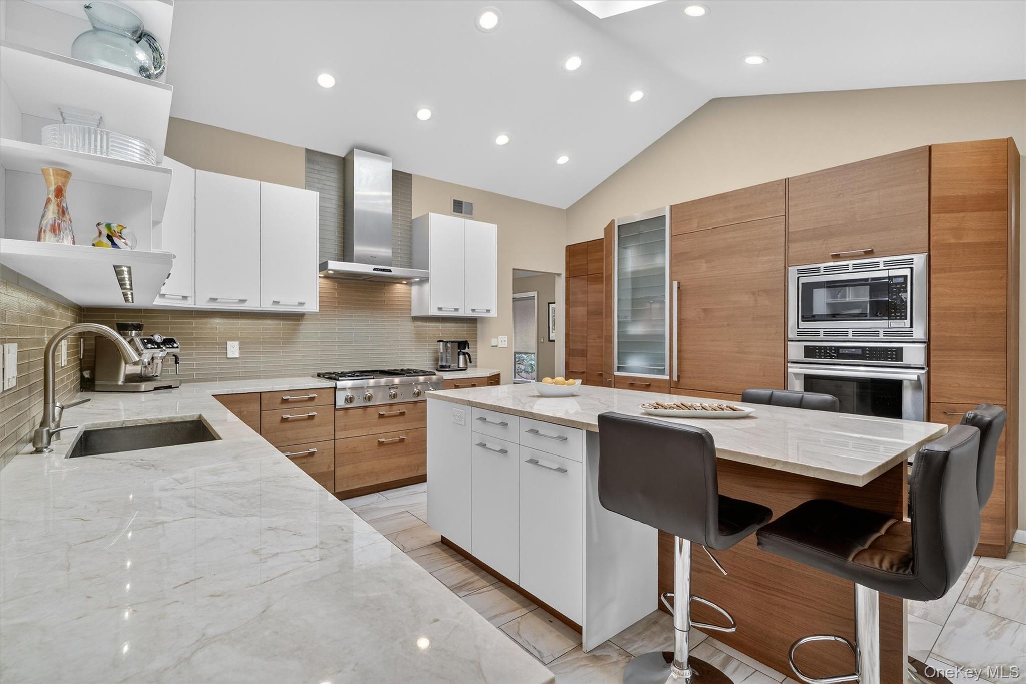 #4 photo, 8 Augusta Court, New City , NY 10956