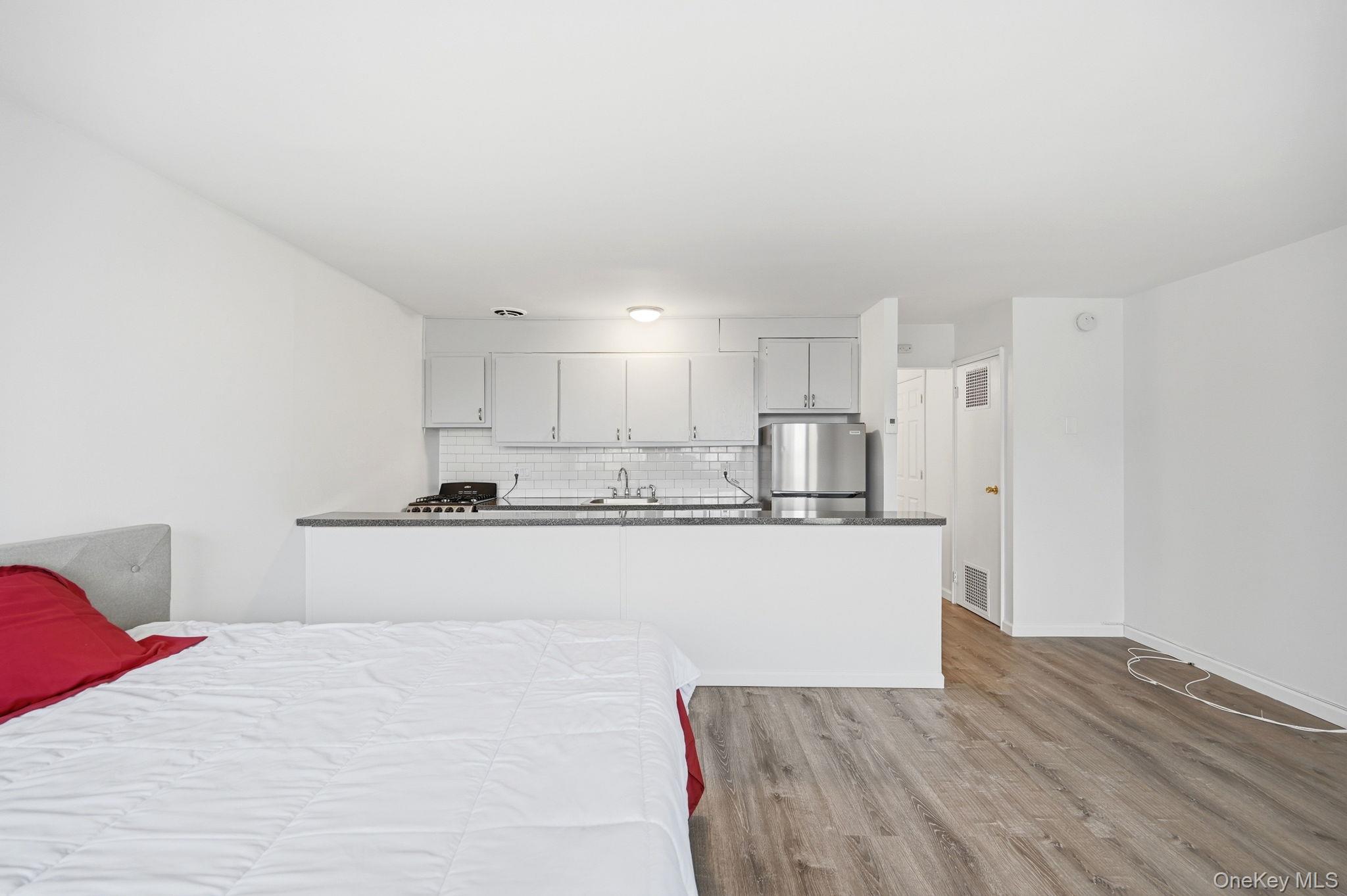 #11 photo, 2 Wyndover Woods Lane, White Plains , NY 10603