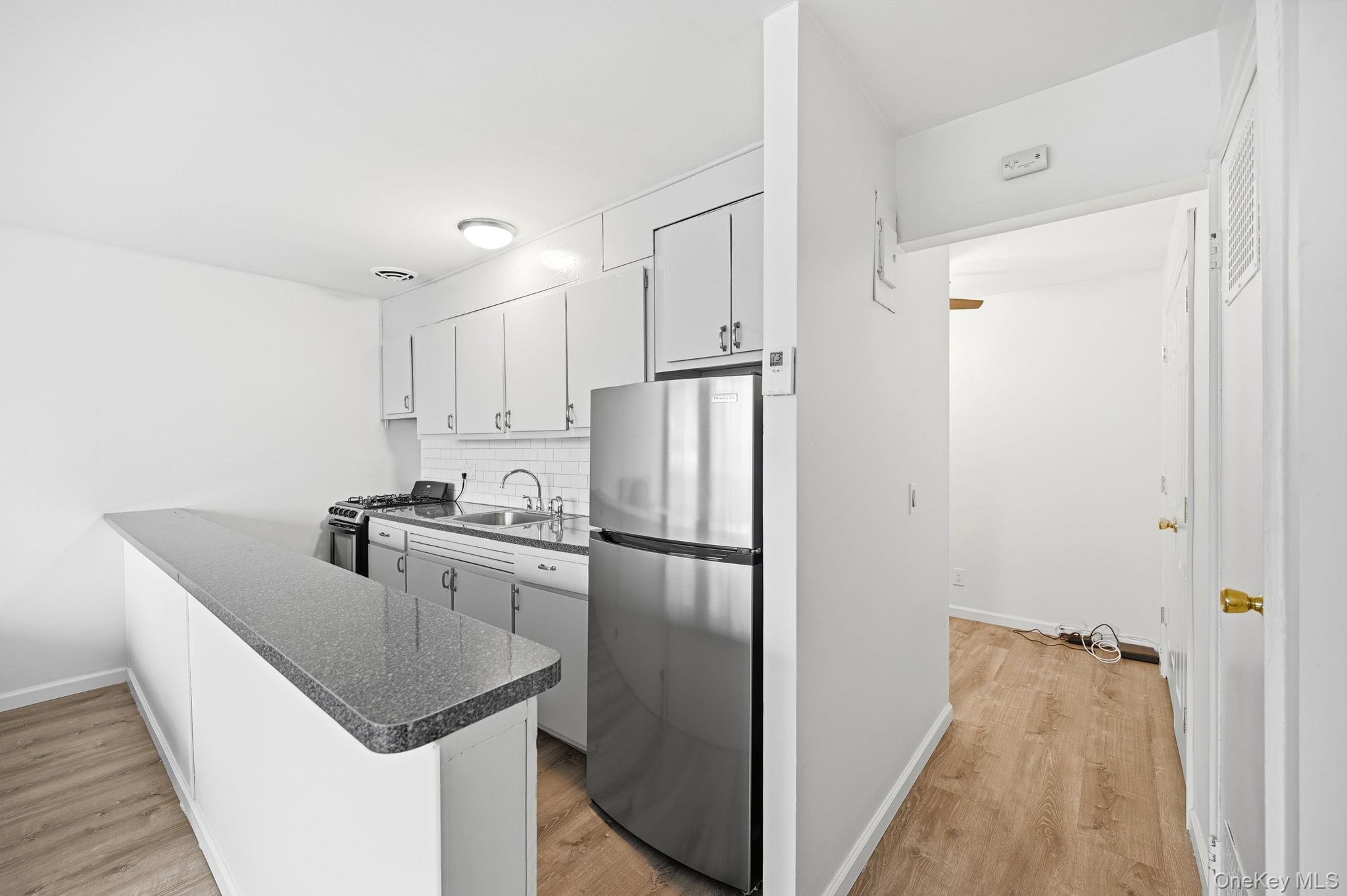 #13 photo, 2 Wyndover Woods Lane, White Plains , NY 10603