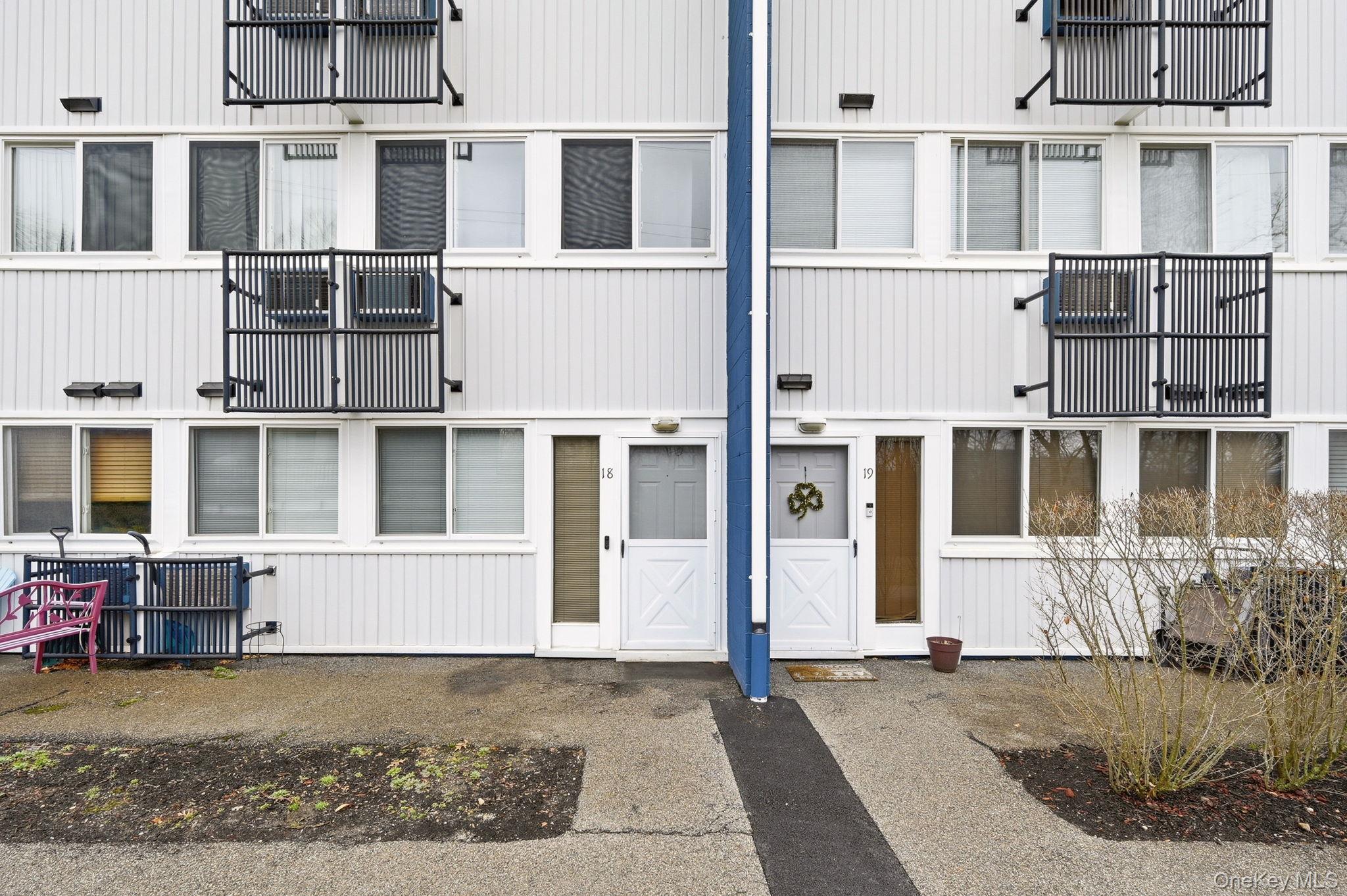 #5 photo, 2 Wyndover Woods Lane, White Plains , NY 10603