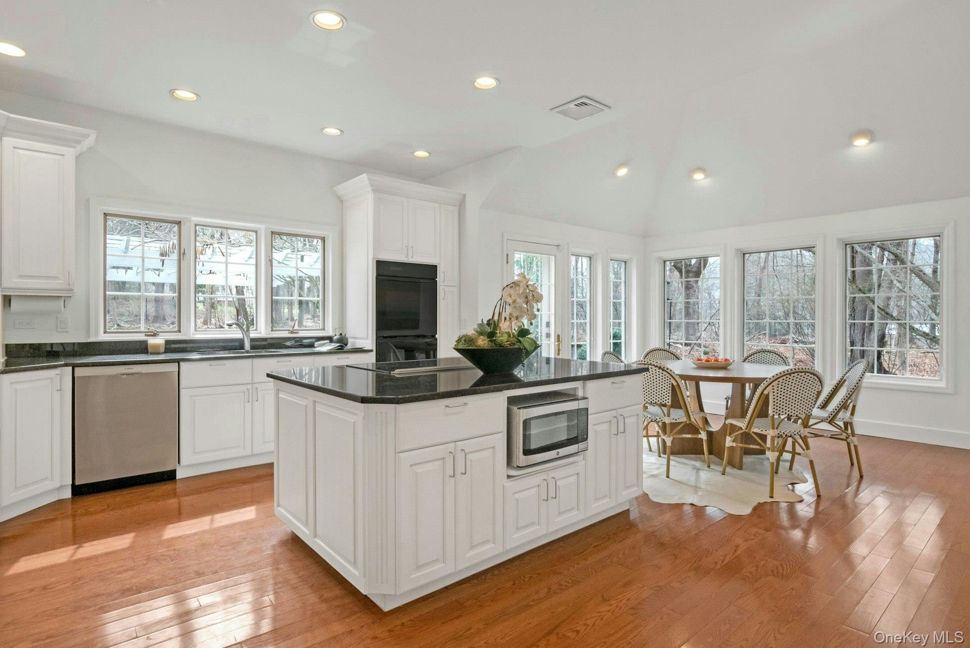 #7 photo, 24 North Way, Chappaqua , NY 10514