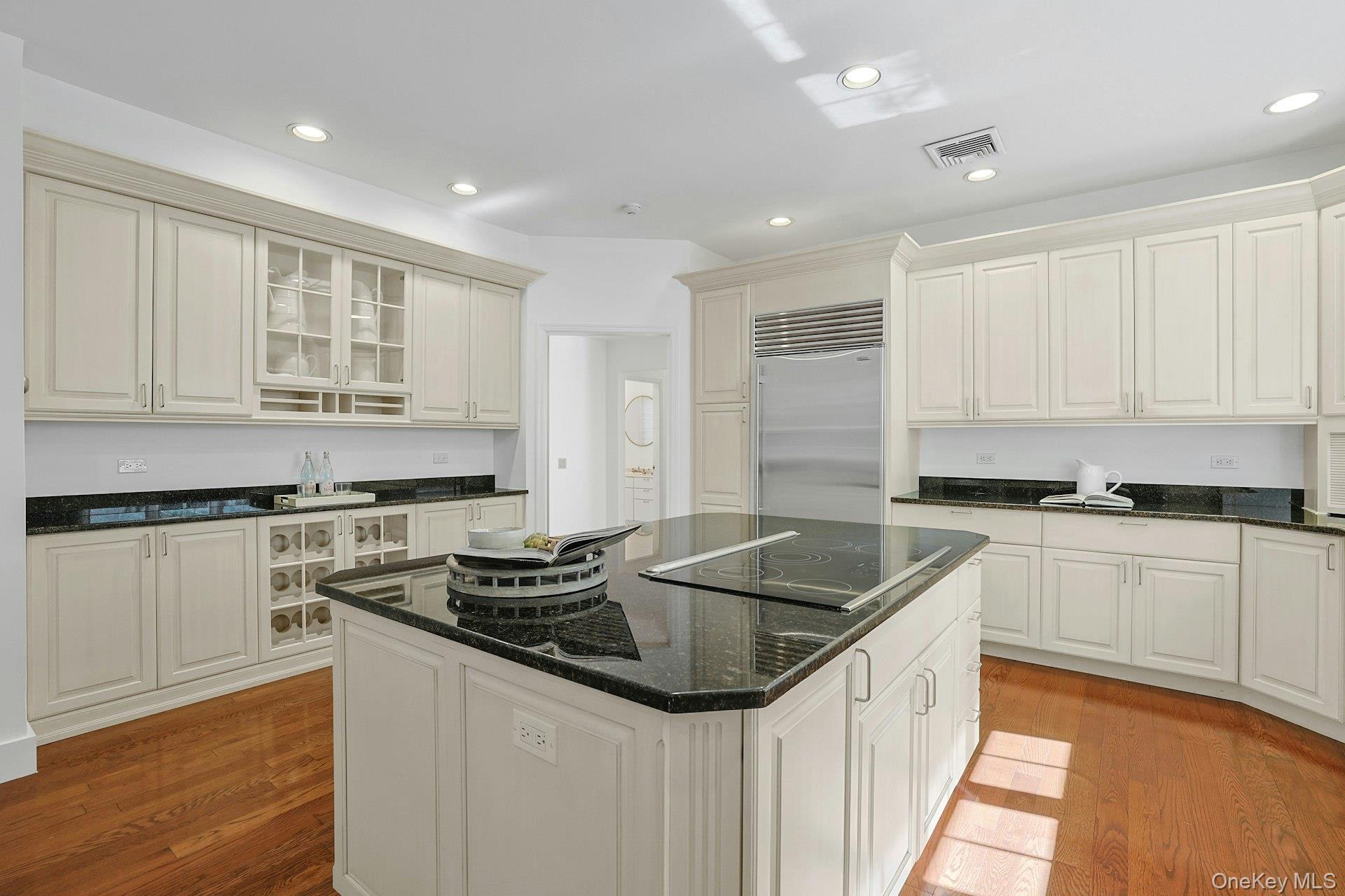 #9 photo, 24 North Way, Chappaqua , NY 10514