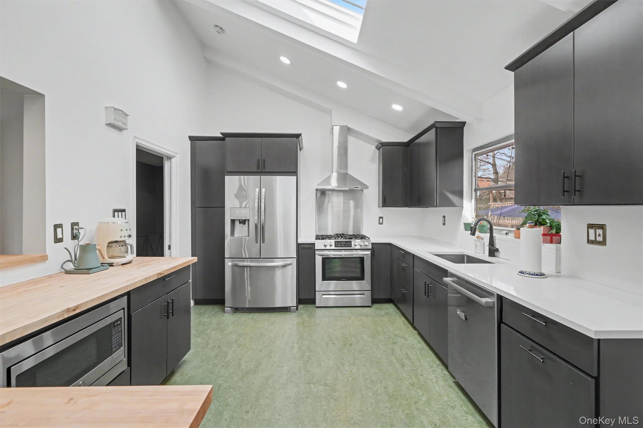 #16 photo, 1304 Birch Hill Lane, Mamaroneck , NY 10543