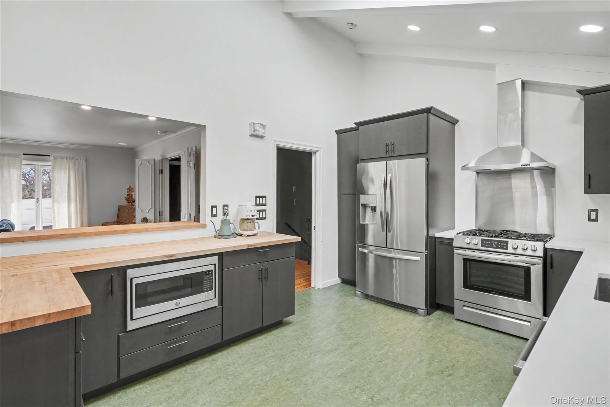 #17 photo, 1304 Birch Hill Lane, Mamaroneck , NY 10543