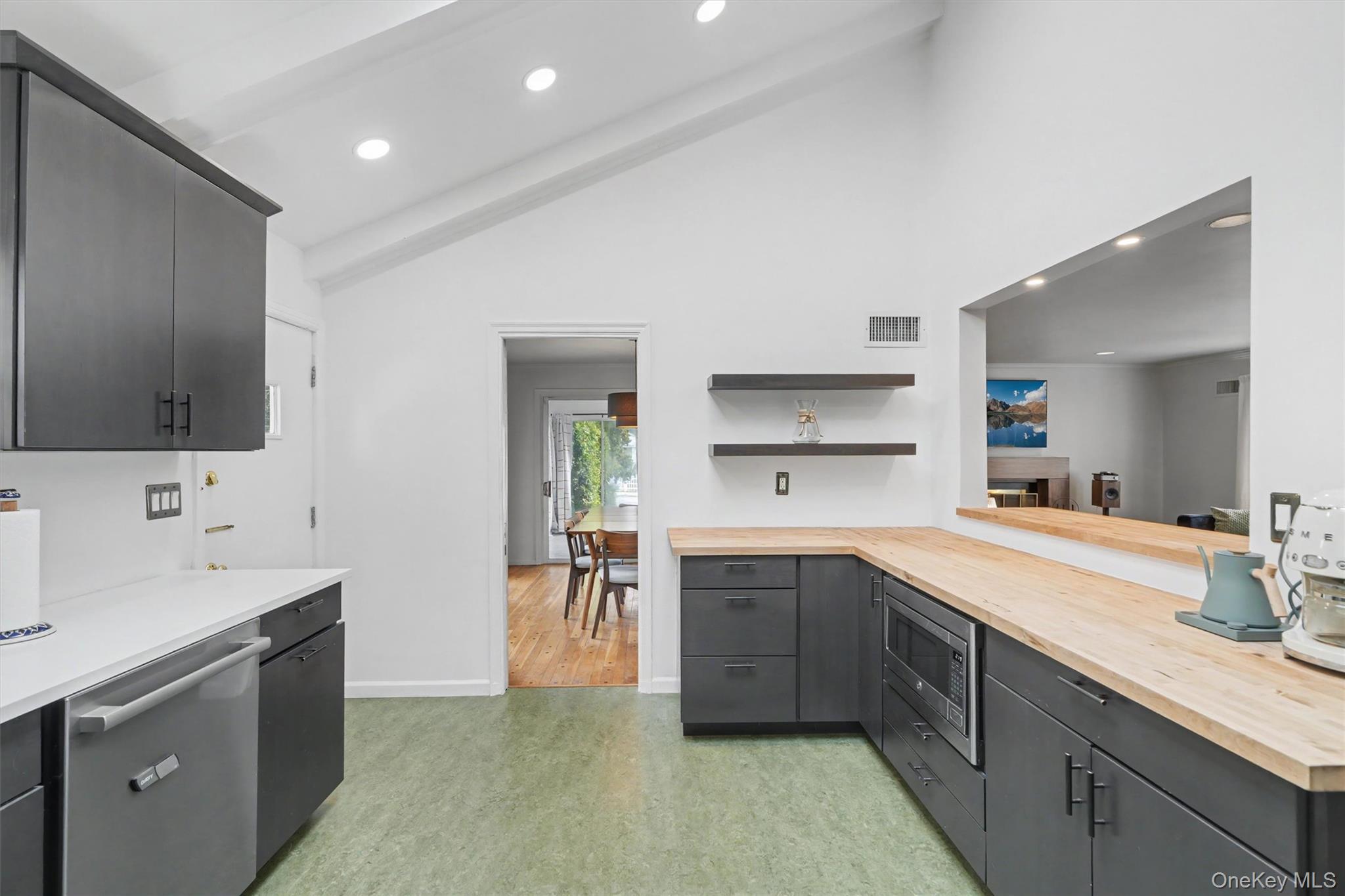 #19 photo, 1304 Birch Hill Lane, Mamaroneck , NY 10543