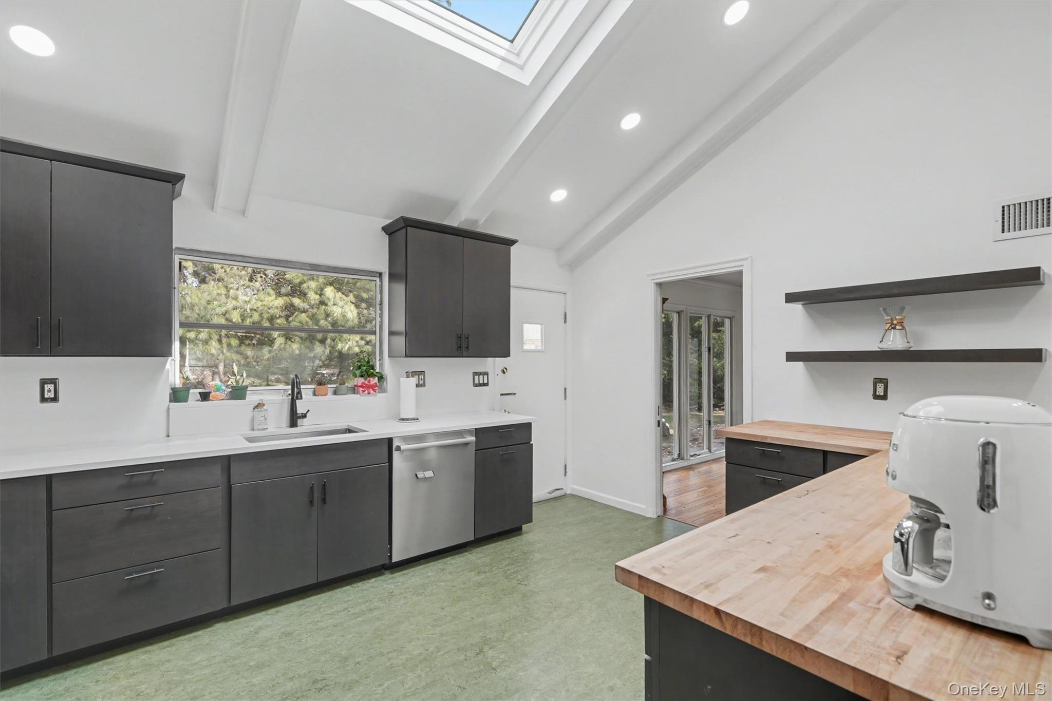 #20 photo, 1304 Birch Hill Lane, Mamaroneck , NY 10543