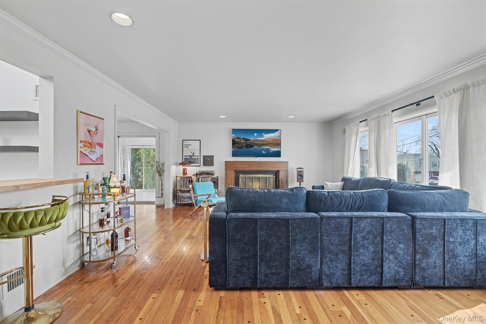 #4 photo, 1304 Birch Hill Lane, Mamaroneck , NY 10543