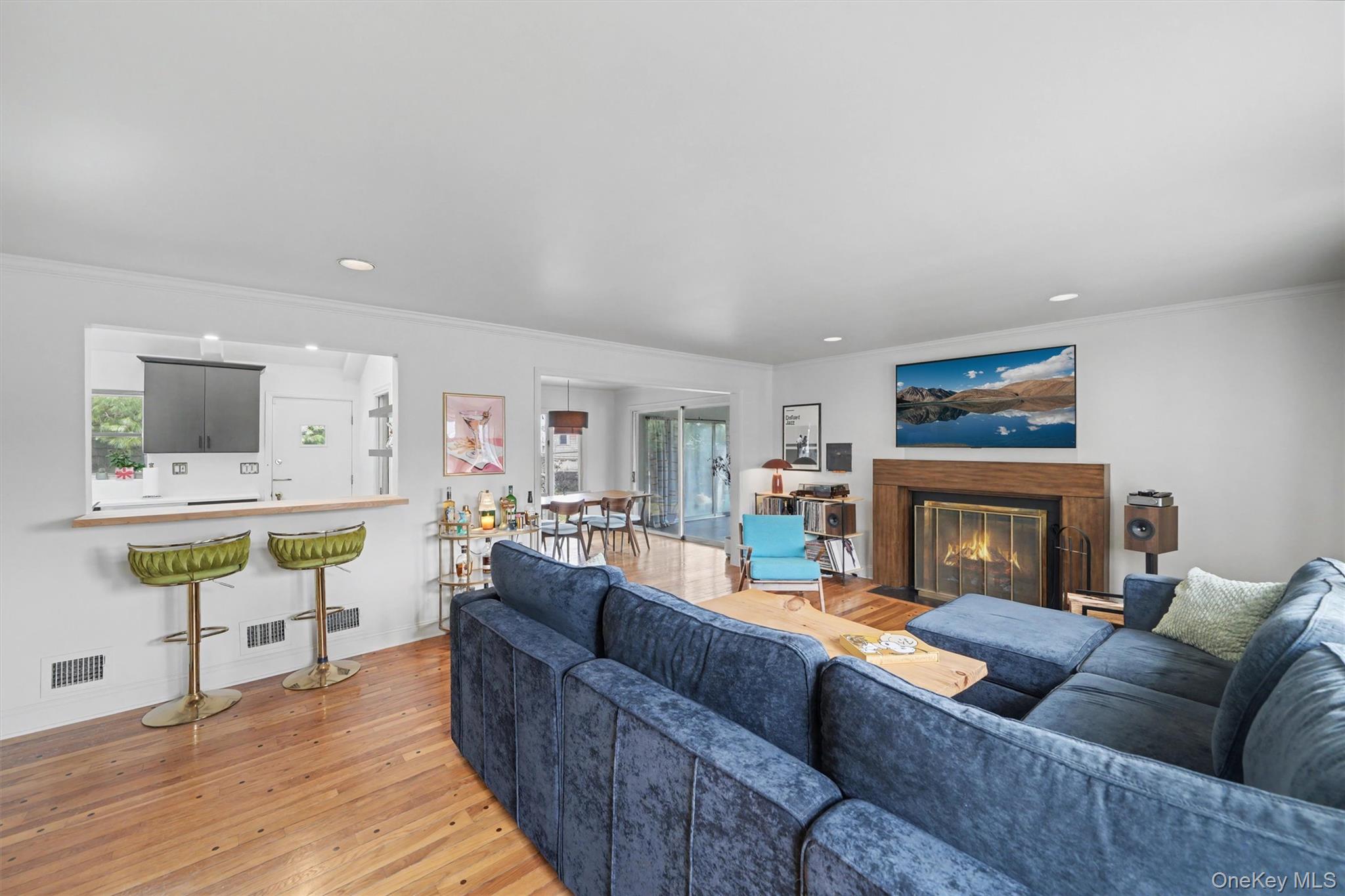 #5 photo, 1304 Birch Hill Lane, Mamaroneck , NY 10543