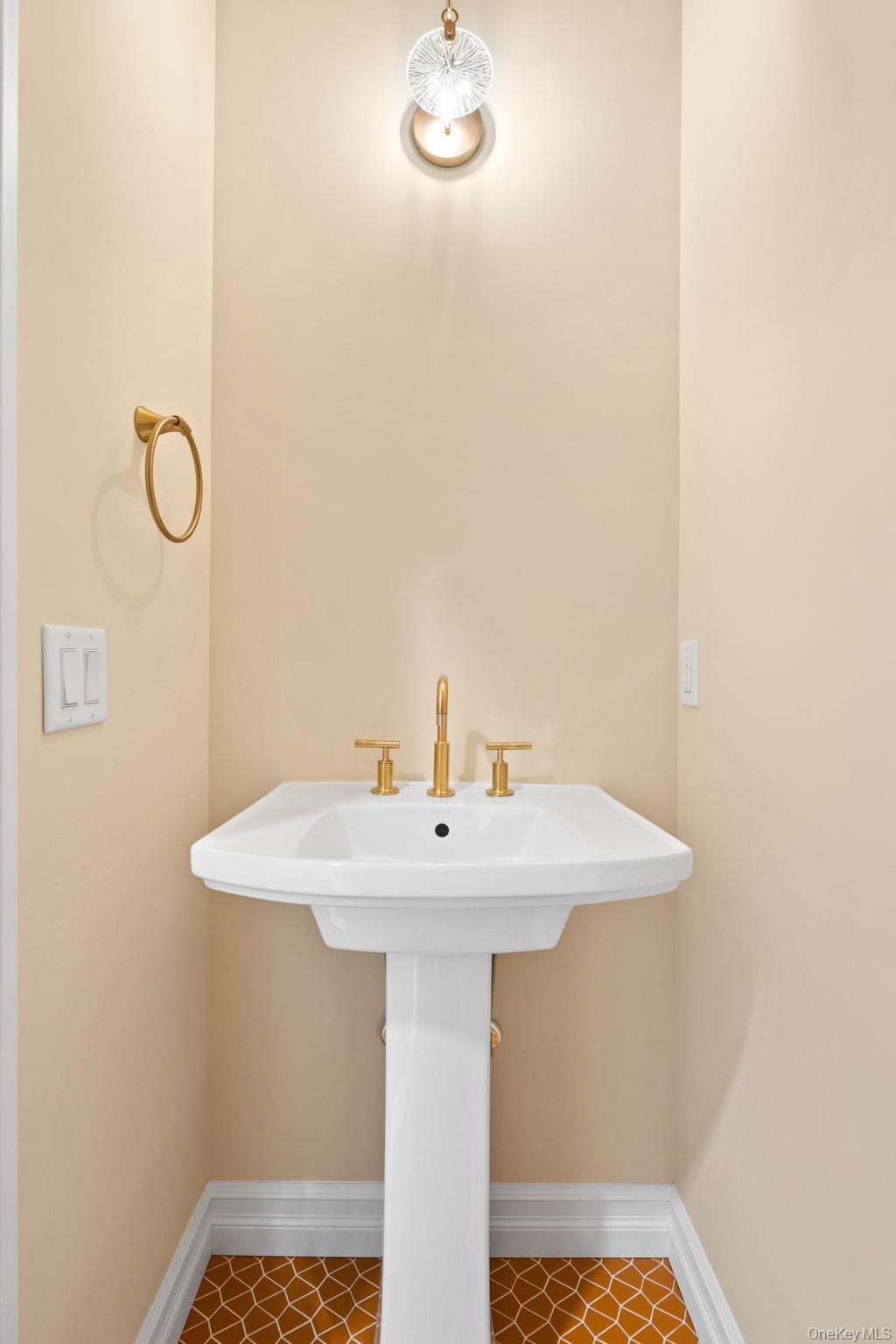 #8 photo, 254 Hull Avenue, Clintondale , NY 12515