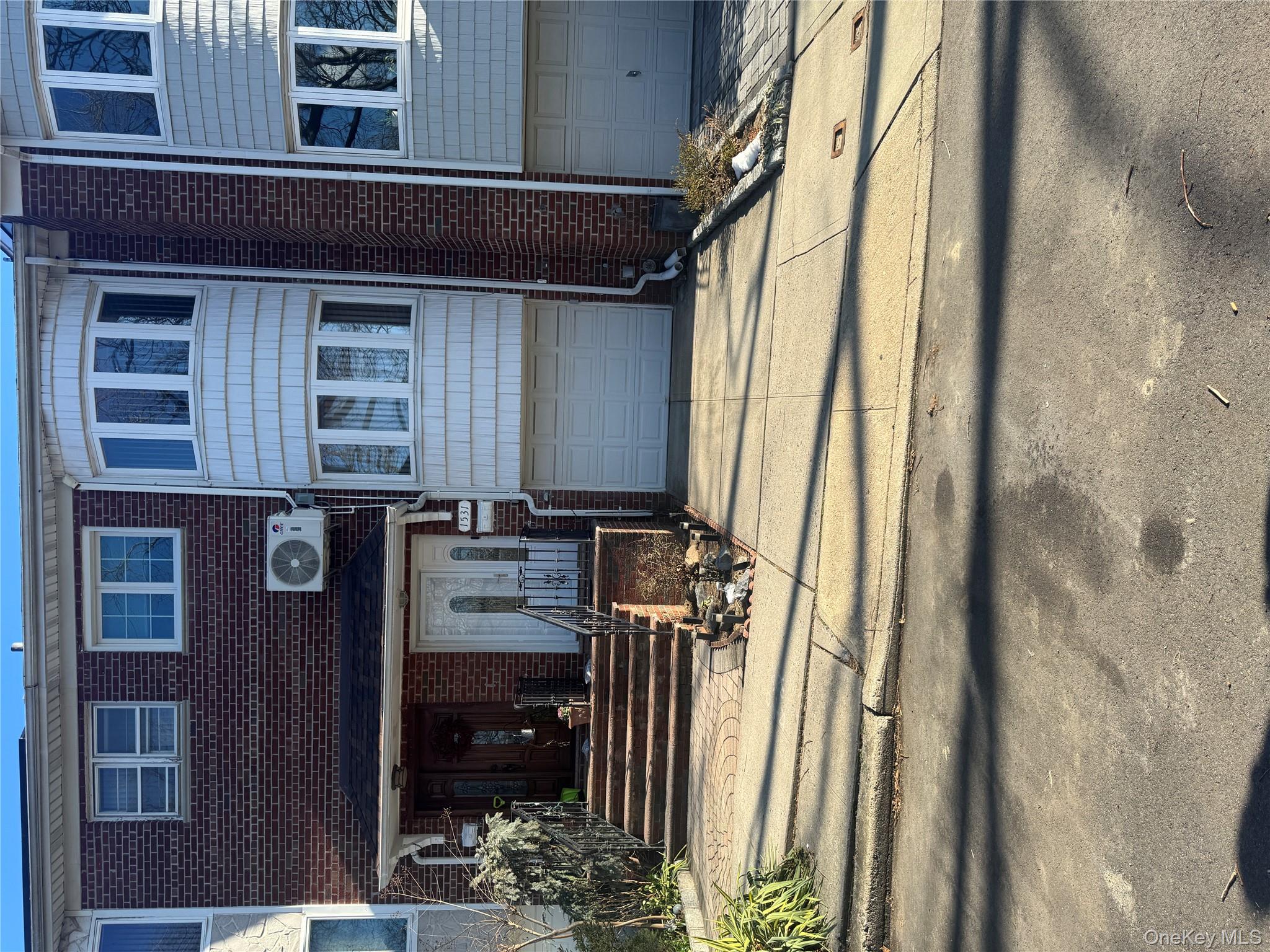 #1 photo, 1531 144th Street, কুইন্‌স Whitestone , NY 11357