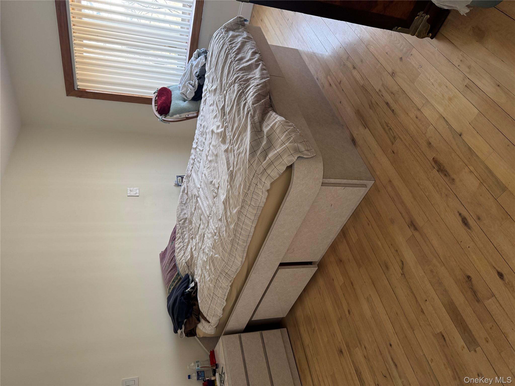 #12 photo, 1531 144th Street, কুইন্‌স Whitestone , NY 11357