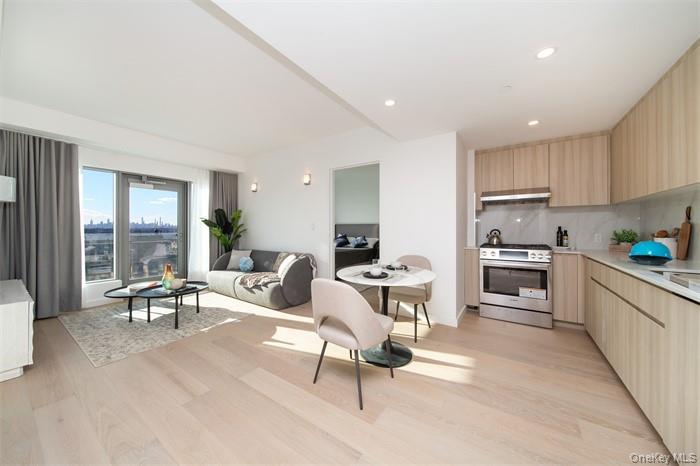 #1 photo, 33-71 Prince Street, কুইন্‌স Flushing , NY 11354