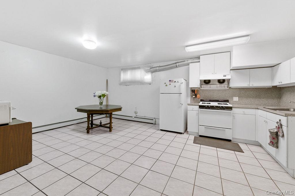 #13 photo, 201-02 27th Avenue, কুইন্‌স Bayside , NY 11360