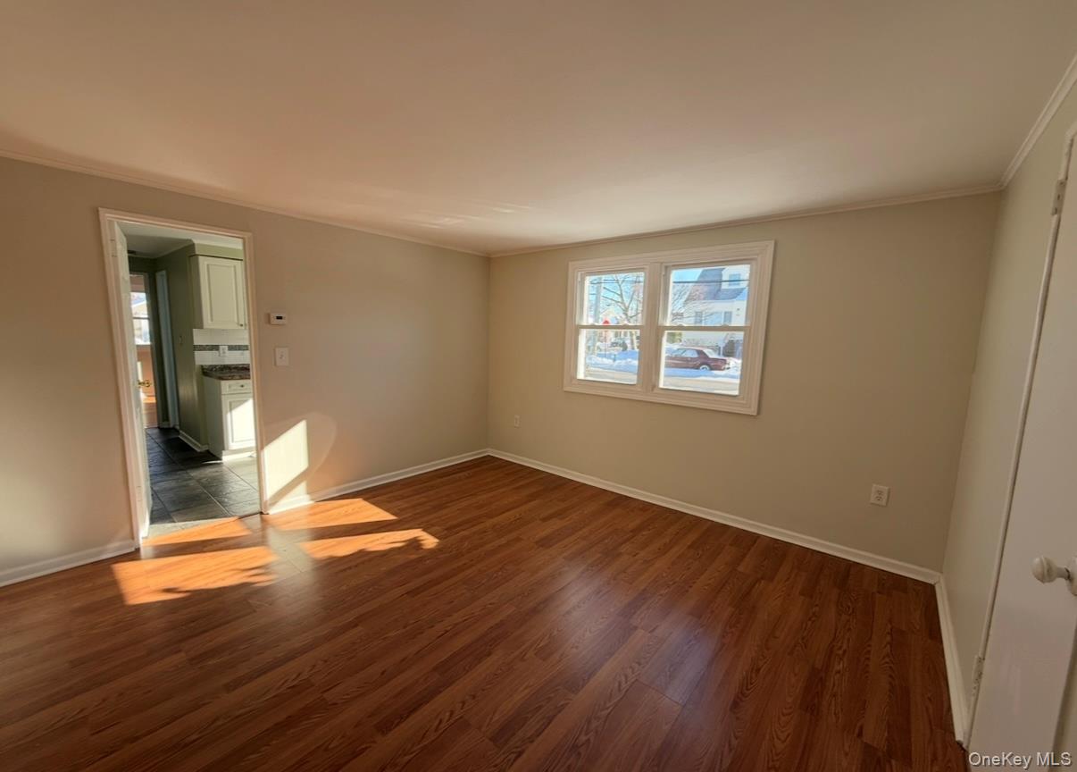 #4 photo, 855 E Walnut Street, Long Beach , NY 11561