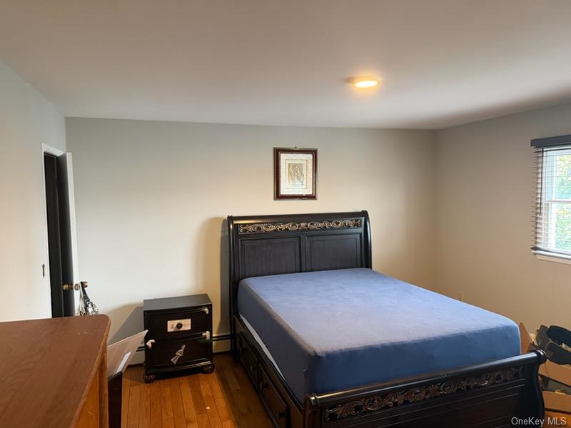 #4 photo, 212 Gordon Avenue, वेस्टबरी Carle Place , NY 11590