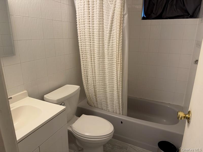 #6 photo, 212 Gordon Avenue, वेस्टबरी Carle Place , NY 11590