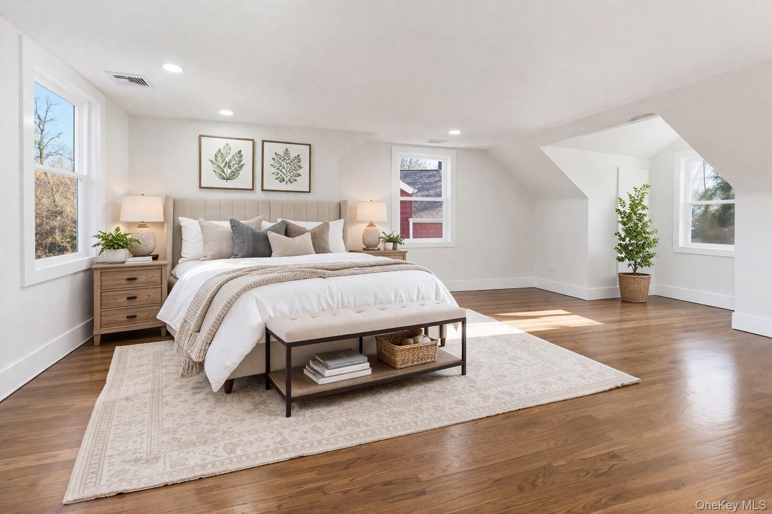 #15 photo, 18 Maple Place, सफ़ोक काउंटी Huntington , NY 11743