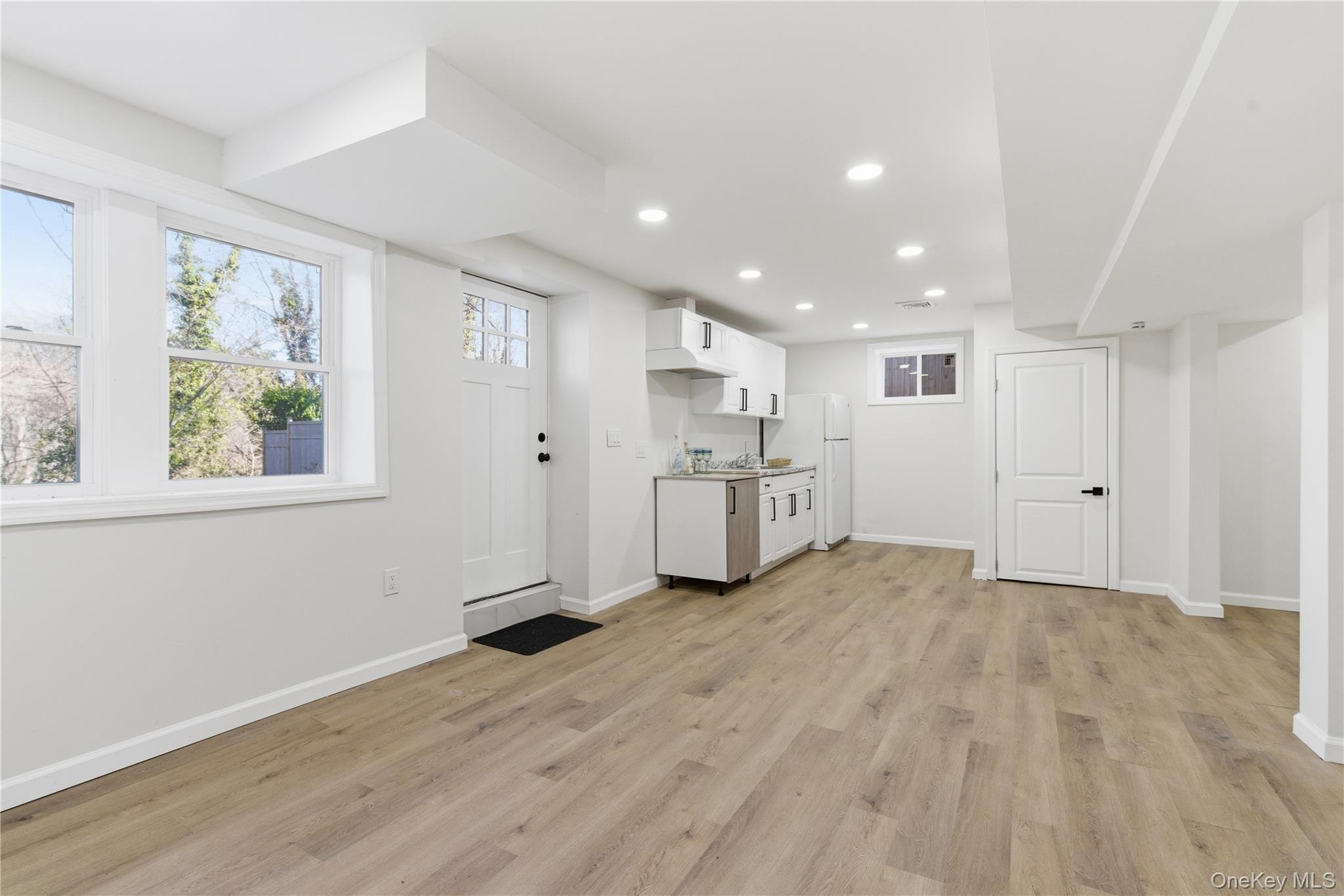 #19 photo, 18 Maple Place, सफ़ोक काउंटी Huntington , NY 11743