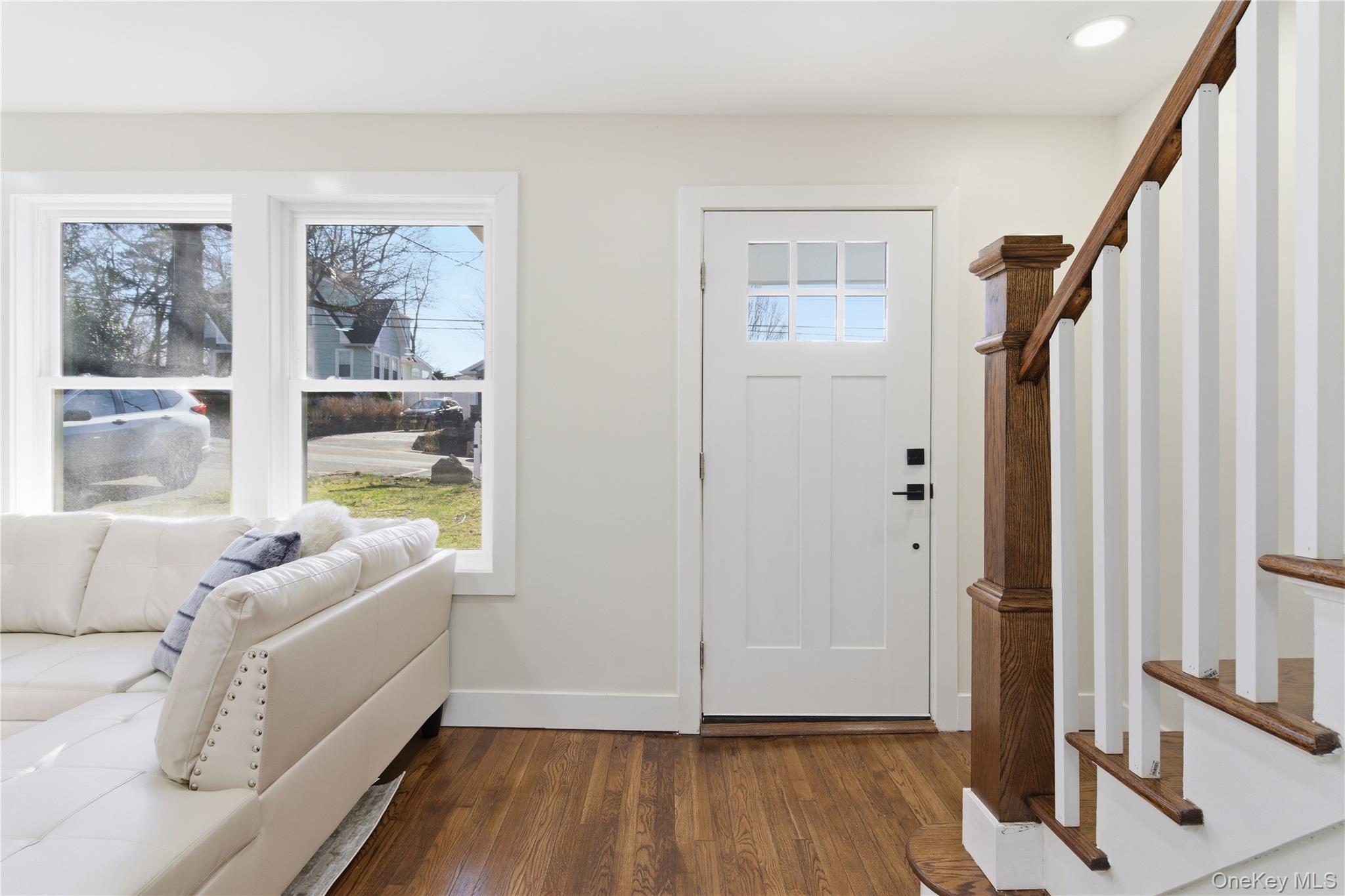 #2 photo, 18 Maple Place, सफ़ोक काउंटी Huntington , NY 11743