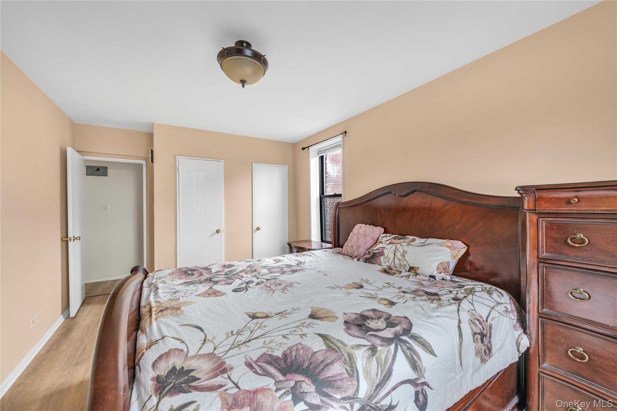 #12 photo, 83-75 Woodhaven Boulevard, কুইন্‌স Woodhaven , NY 11421