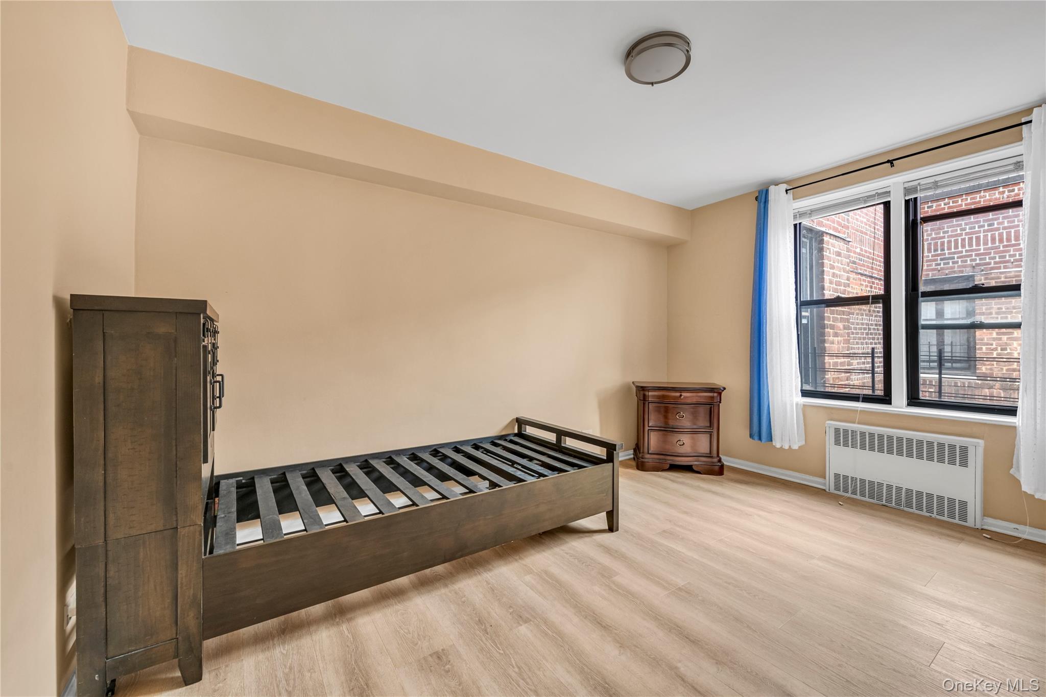 #13 photo, 83-75 Woodhaven Boulevard, কুইন্‌স Woodhaven , NY 11421