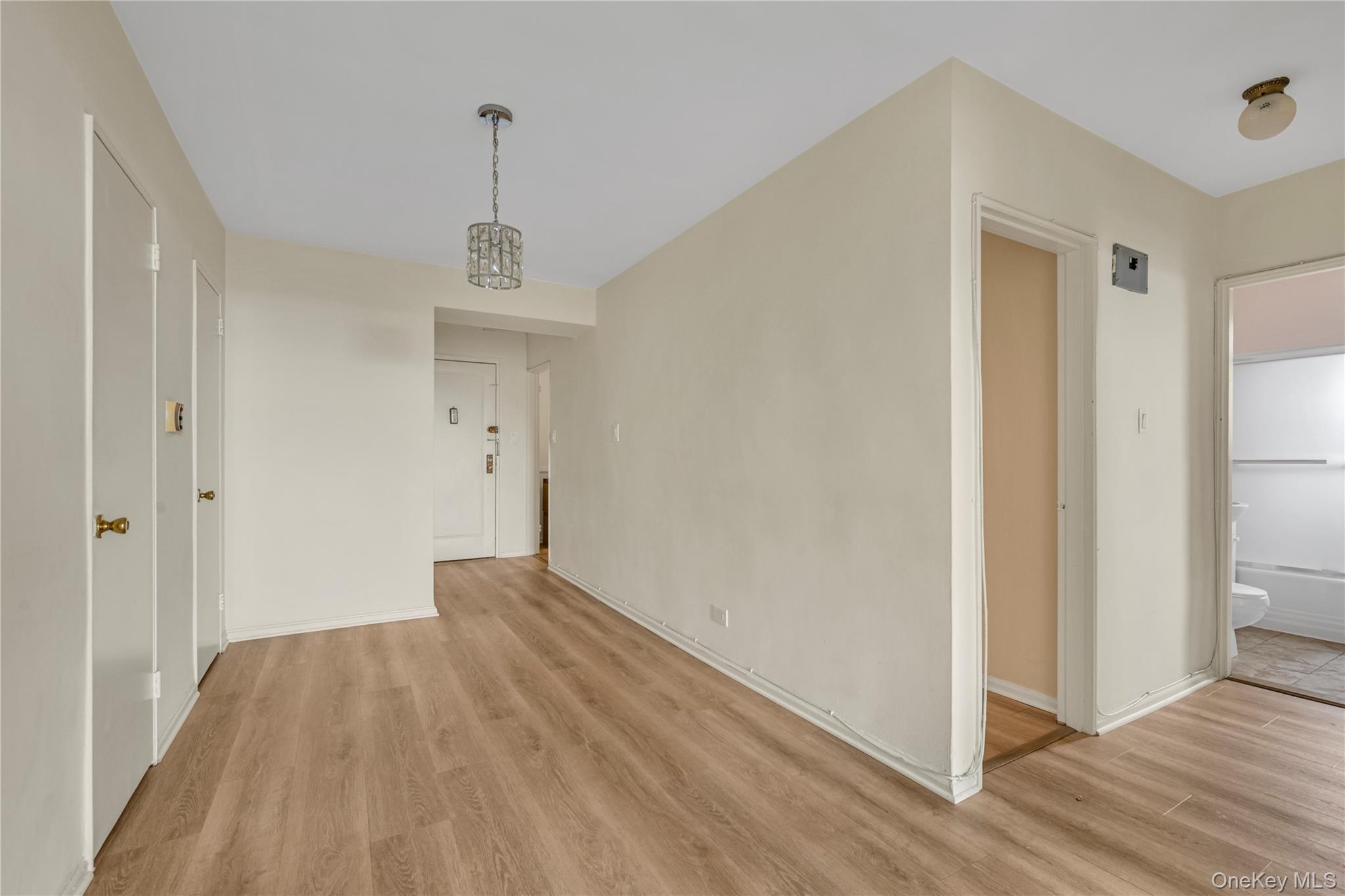 #8 photo, 83-75 Woodhaven Boulevard, কুইন্‌স Woodhaven , NY 11421